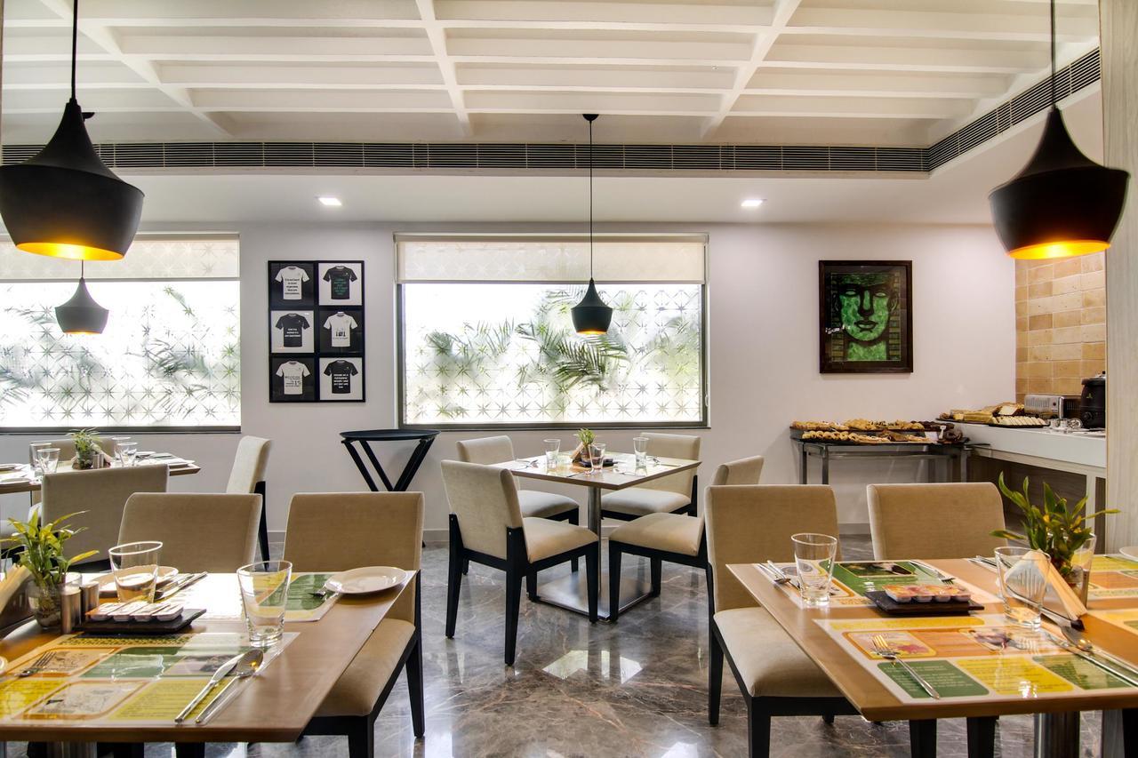 Lemon Tree Hotel, Banjara Hills, Hyderabad Eksteriør bilde